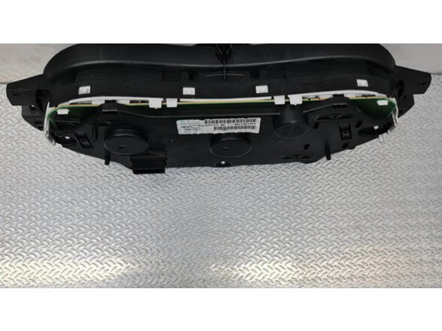 Панель приборов 2131255 Dacia Sandero