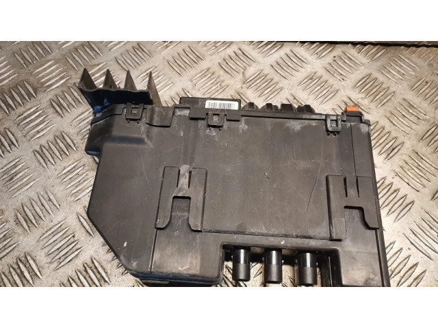 Pojistková skříňka Mercede-Benz S W221 2008