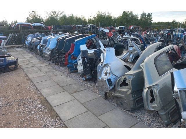 Přístrojová deska Toyota Avensis T270 2015 83950-05050