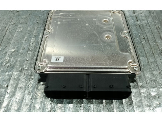 Блок управления двигателем Блок управления Skoda Octavia Mk4