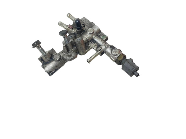 Vstřikovací lišta A14614N319 Mazda 6