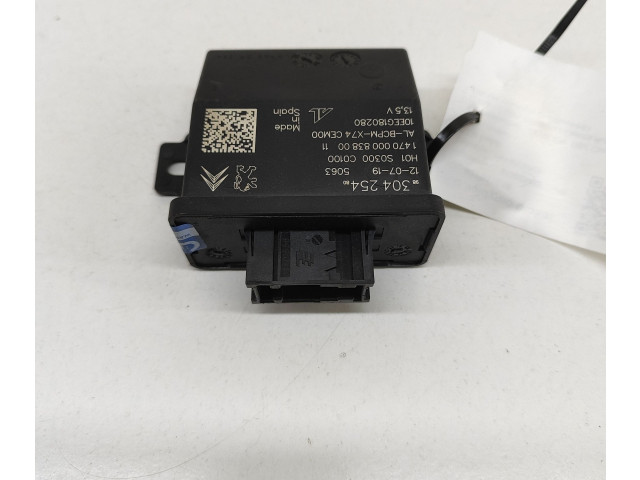 Руль Citroen DS7 Crossback  2017 -  года 9830425480, 14700008380011      