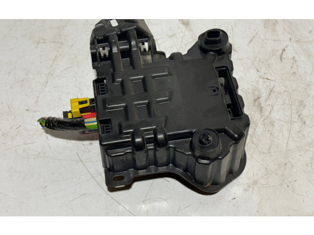 Блок предохранителей 9806192580   Peugeot 2008 I    