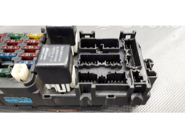 Блок предохранителей 1049933011 Mitsubishi Galant