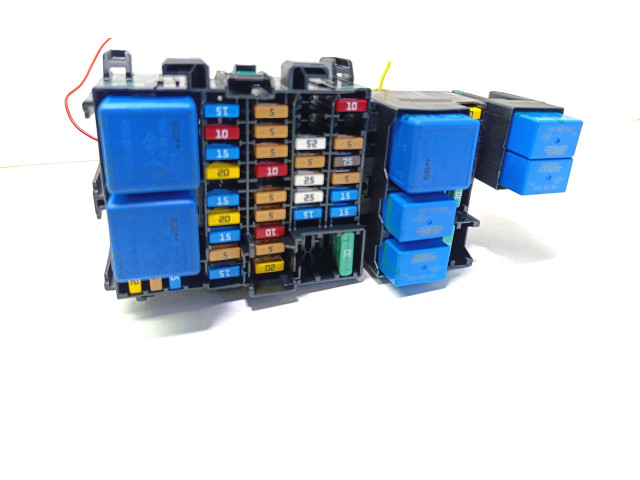 Pojistková skříňka Renault Captur 2018