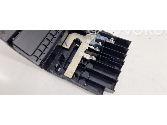   Pojistková skříňka 4M0937513J   Audi Q7 4M 2018