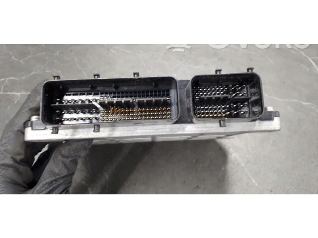 Řídící jednotka 89611-42j12 Toyota RAV 4 (XA10) 1999