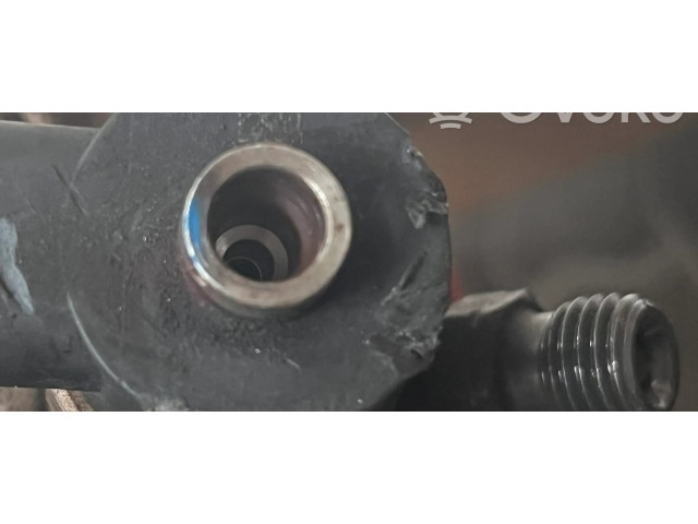 Vstřikovač 0445110320, 338002A900 Hyundai i30 pro naftový motor 1.6