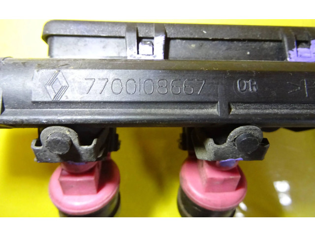 Топливная рампа 7700109066, 7700108667   Renault Clio II  