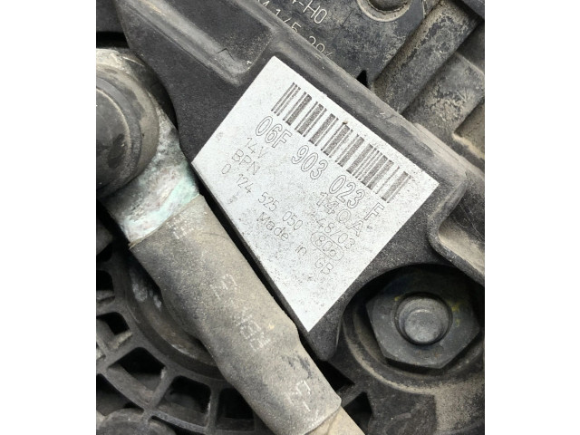 Генератор 03L903023E, 0124525050   Volkswagen Caddy      
