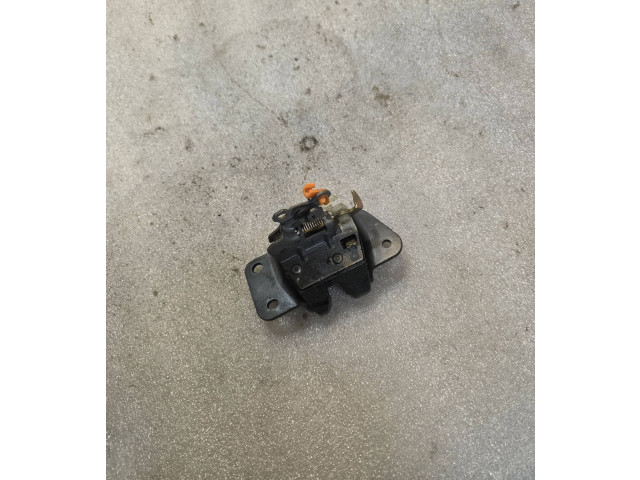 Замок багажника Mitsubishi Galant 1997 - 2003 года