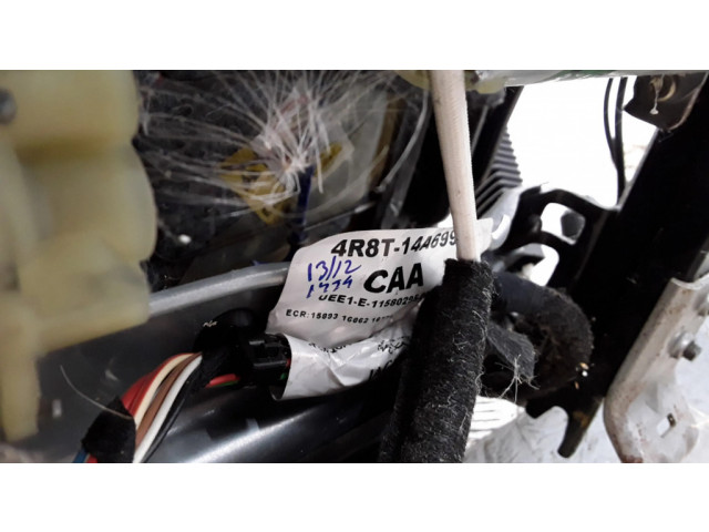 Переднее сиденье пассажира