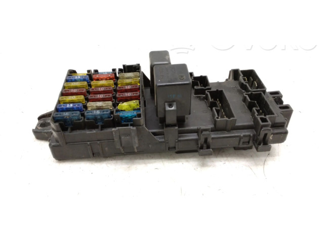 Блок предохранителей FC257EJ Mitsubishi Colt