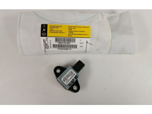 Подушка безопасности в сиденье Jeep Cherokee