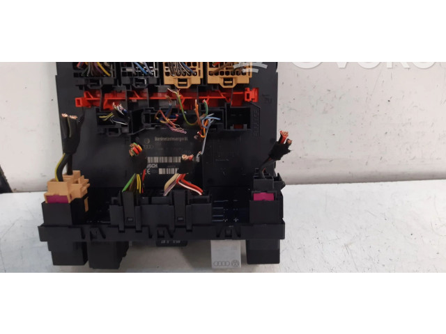 Блок предохранителей 8P0907279K, 8P0907279B Audi A3 S3 8P