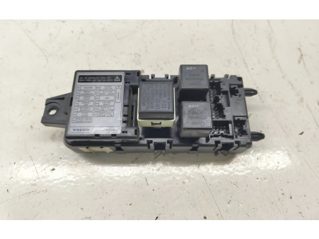 Pojistková skříňka 30889989 Volvo S40, V40 2000