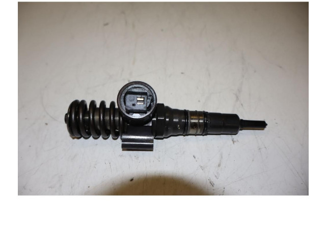 Форсунка 0414720404    Volkswagen Golf Plus  BKD 