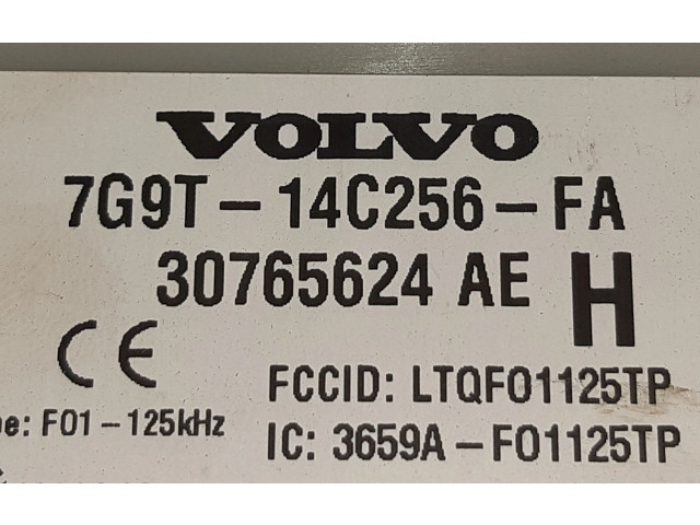 Pojistková skříňka 30765624AE Volvo XC70 2009