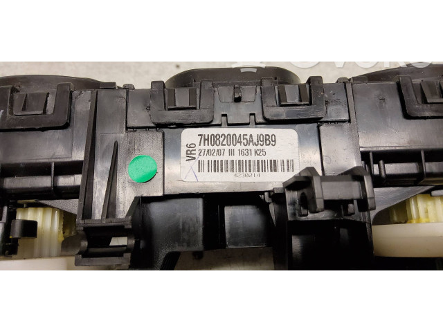 Модуль блока управления кондиционером 7H0820045A   Volkswagen Transporter - Caravelle T5
