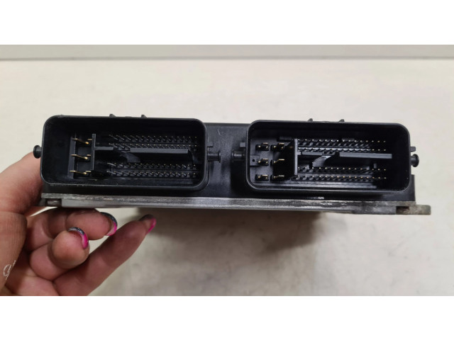 Блок управления двигателя 1860B359, 1860135900   Mitsubishi Colt