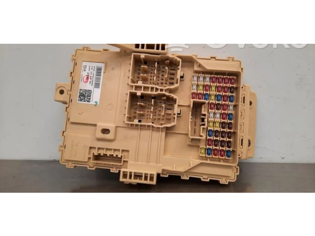 Блок предохранителей  91957J7140   KIA Ceed    