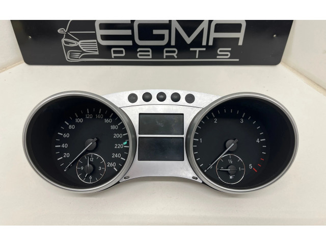 Přístrojová deska Mercedes-Benz R AMG W251 2008 A2514405211, A2C53168071