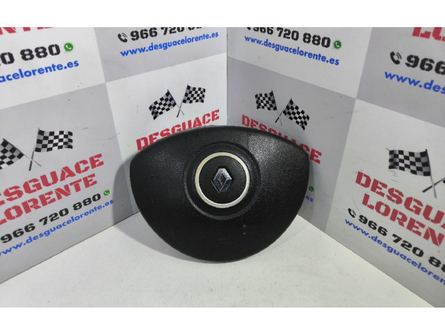 Подушка безопасности водителя 8200677493   Renault Clio III