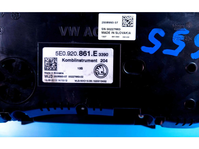 Панель приборов 5E0920861E   Skoda Octavia Mk3 (5E)       