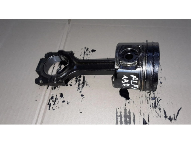 Píst Alfa Romeo 156 pro naftový motor 1.9