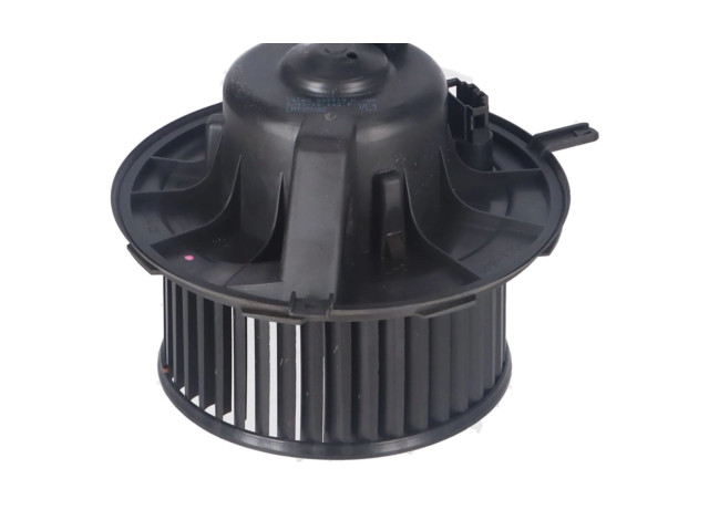 Вентилятор печки 1K1819015E Volkswagen Caddy