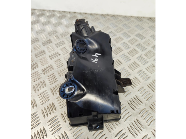 Pojistková skříňka 5Q0907361B Volkswagen PASSAT B8 2016