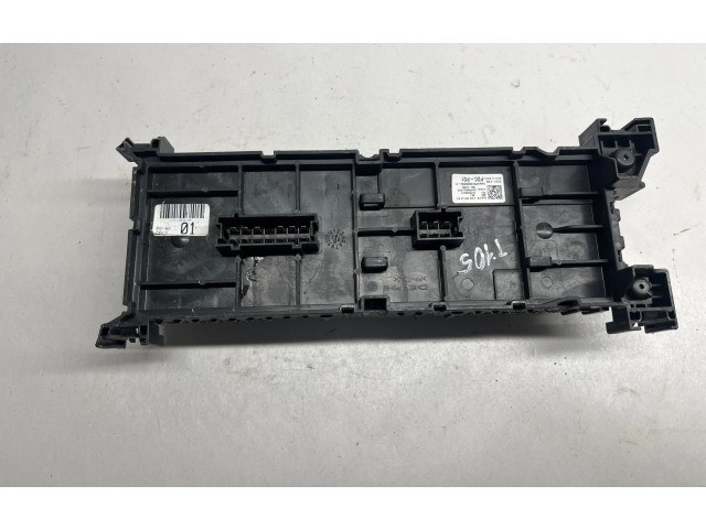 Блок предохранителей A1669063901   Mercedes-Benz GL X166    