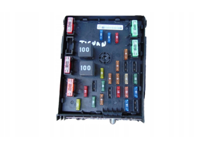   Pojistková skříňka 3C0937125A   Volkswagen Tiguan 2008