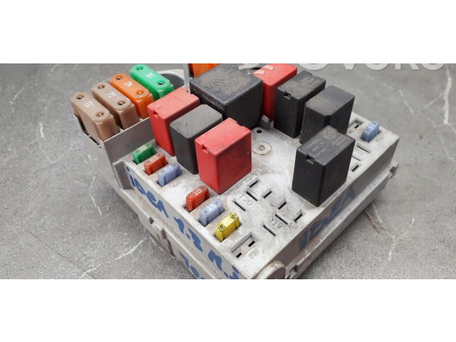 Блок предохранителей 51799614 Fiat Idea