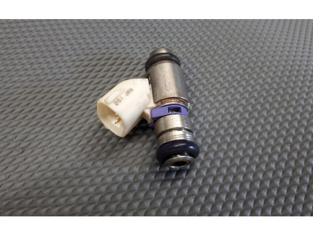 Форсунка Volkswagen Golf Plus