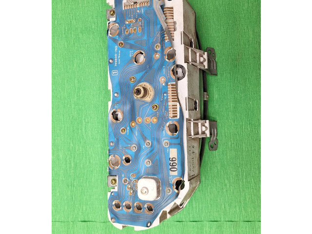 Панель приборов 769809783   Mazda 323 F       