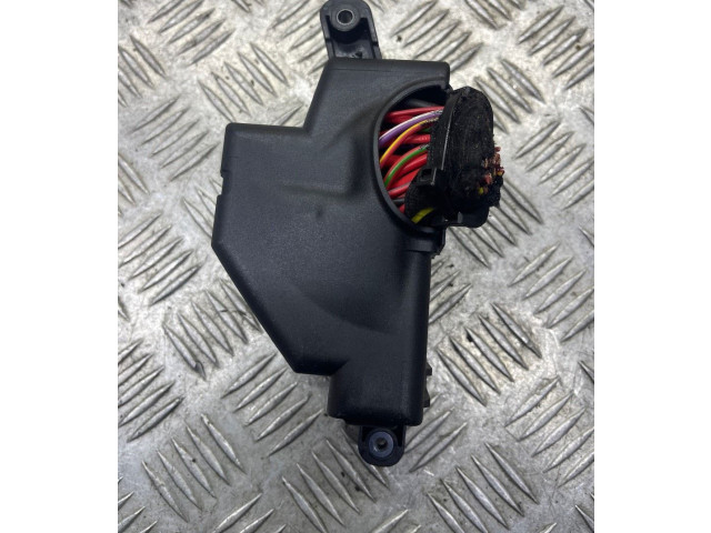 Блок предохранителей QE002, 040507 Audi A3 S3 A3 Sportback 8P