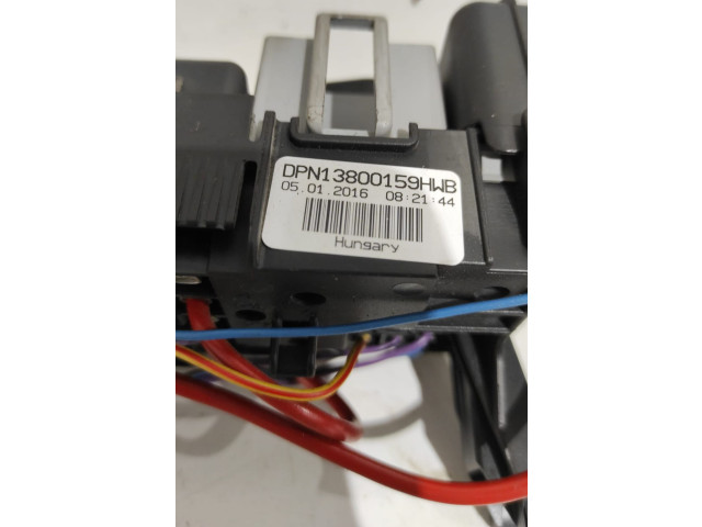 Блок предохранителей 13800159, 13800159   Volvo V70    