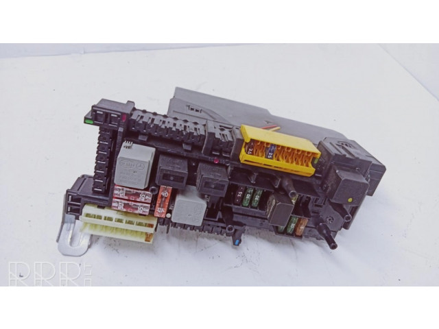 Pojistková skříňka 2049000902, 2045458732 Mercedes-Benz C W204 2009