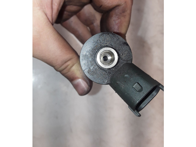 Vstřikovač 0445110119   Alfa Romeo 166  pro naftový motor 2.4  