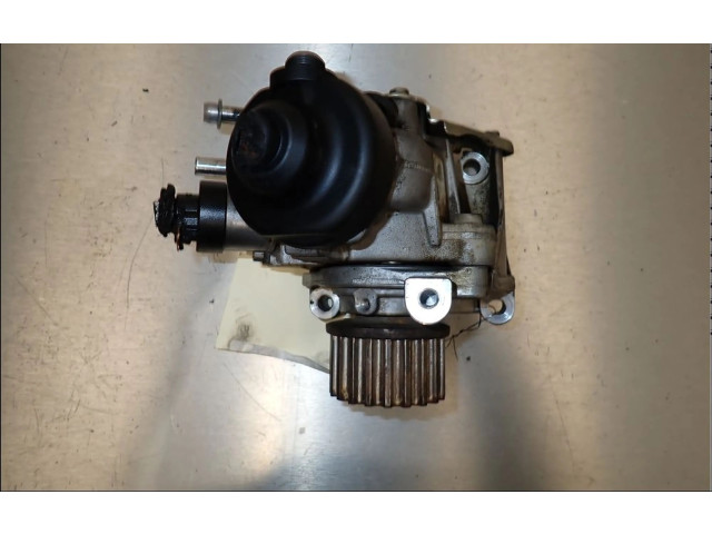 Топливный насос 167007358R Renault Clio IV K9KE628