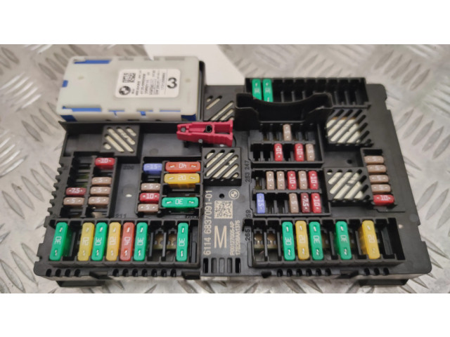 Pojistková skříňka 9357891 BMW 7 G11 G12 2017