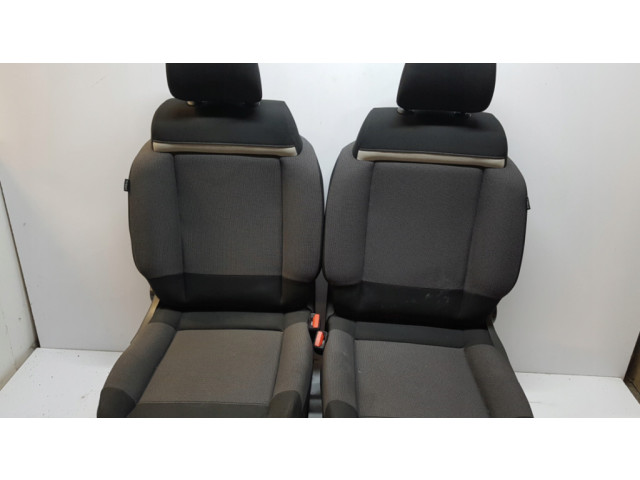 Другое сиденье (сиденья)