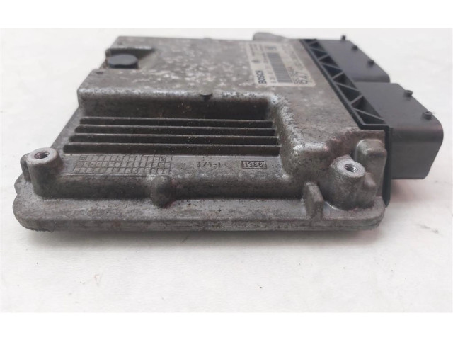 Блок управления двигателя 55195464   Alfa Romeo GT