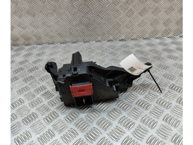 Pojistková skříňka A2135403939 Mercedes-Benz EQC 2022