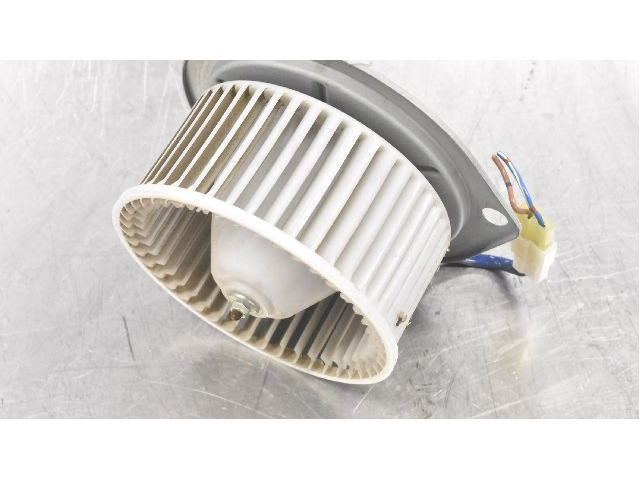 Вентилятор печки Mitsubishi Pajero