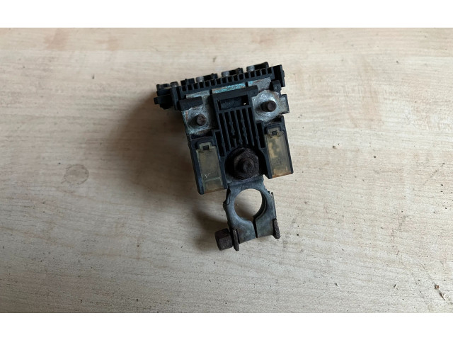 Блок предохранителей Mitsubishi Colt