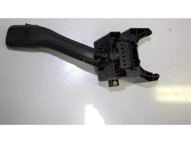 Vstřikovací lišta 4B0953503E Seat Toledo II (1M)