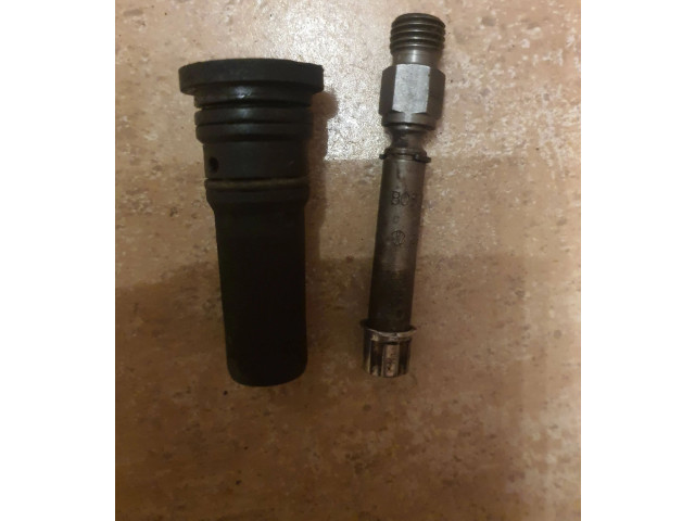 Vstřikovač 049133551A Audi 100 200 5000 C3