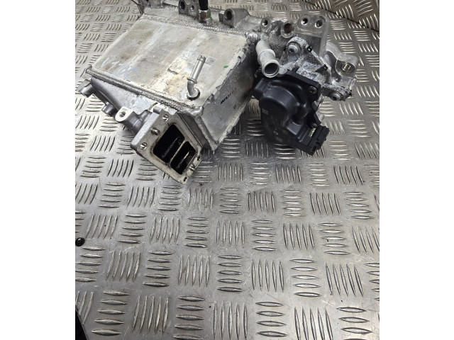 Всасывающий коллектор 04L129766AS Audi Q5 SQ5